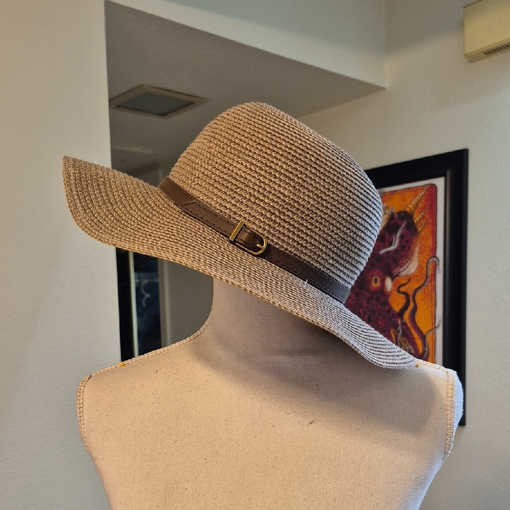 Nordstroms Toupe Paper Hat W Small Belt And Buckle
